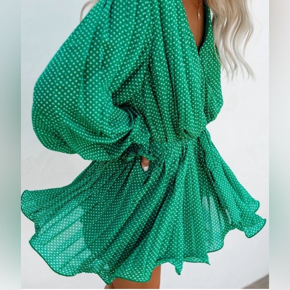 VICI Endless Rose Viera Polka Dot Pleated Romper Long Sleeves Green Size S NWT - Picture 7 of 11